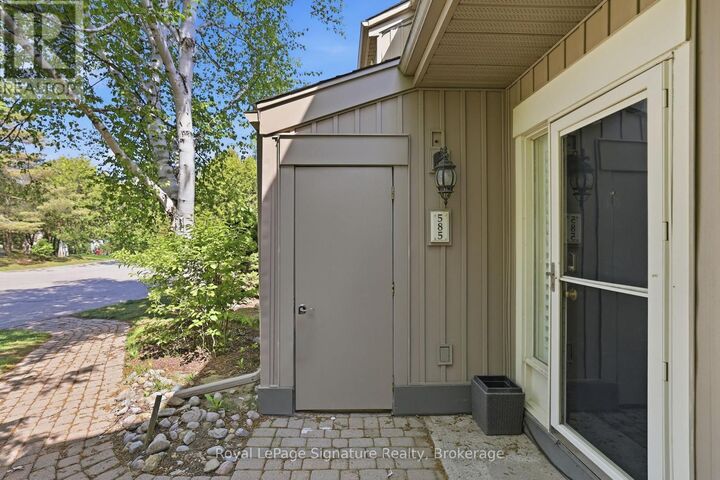 Property Photo:  585 Oxbow Crescent  ON L9Y 5B4 
