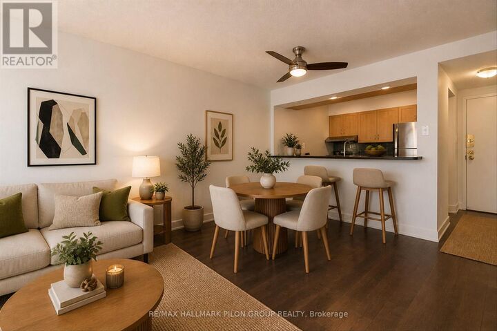 Property Photo:  154 Nelson Street 902  ON K1N 7R5 