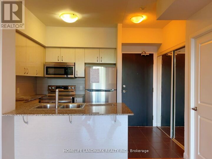 Property Photo: 5791 Yonge Street 308 ON M2M 0A8