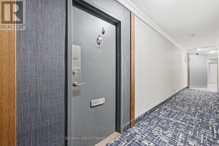 Property Photo: 551 The West Mall 608 ON M9C 1G7