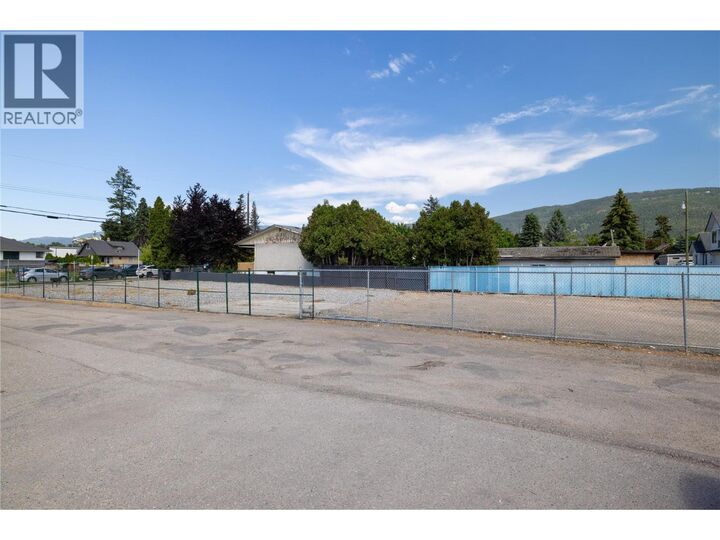 Property Photo:  2602 45th Avenue  BC V1T 3N3 
