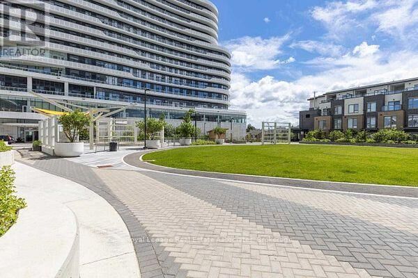 Property Photo: 2560 Eglinton Avenue West 315 ON L5M 0Y3