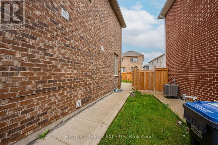 Property Photo:  19 Boat Street  ON L7A 5C9 
