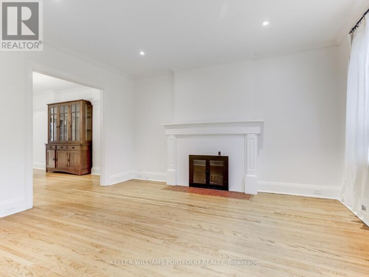 Property Photo: 213 Erskine Avenue ON M4P 1Z5