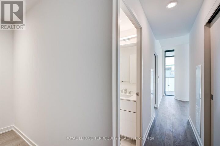 Property Photo:  25 Richmond Street East 2911  ON M5C 0A6 