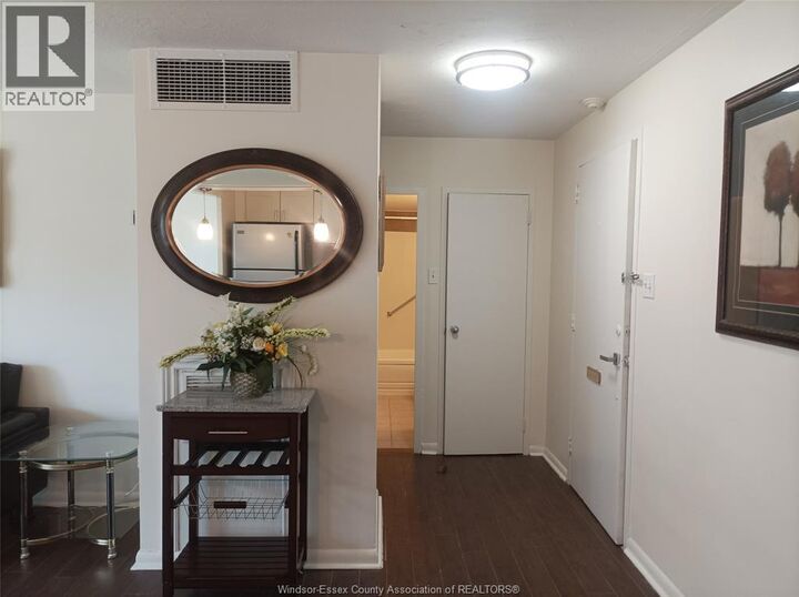 Property Photo:  111 Riverside Drive East 808  ON N9A 2S6 
