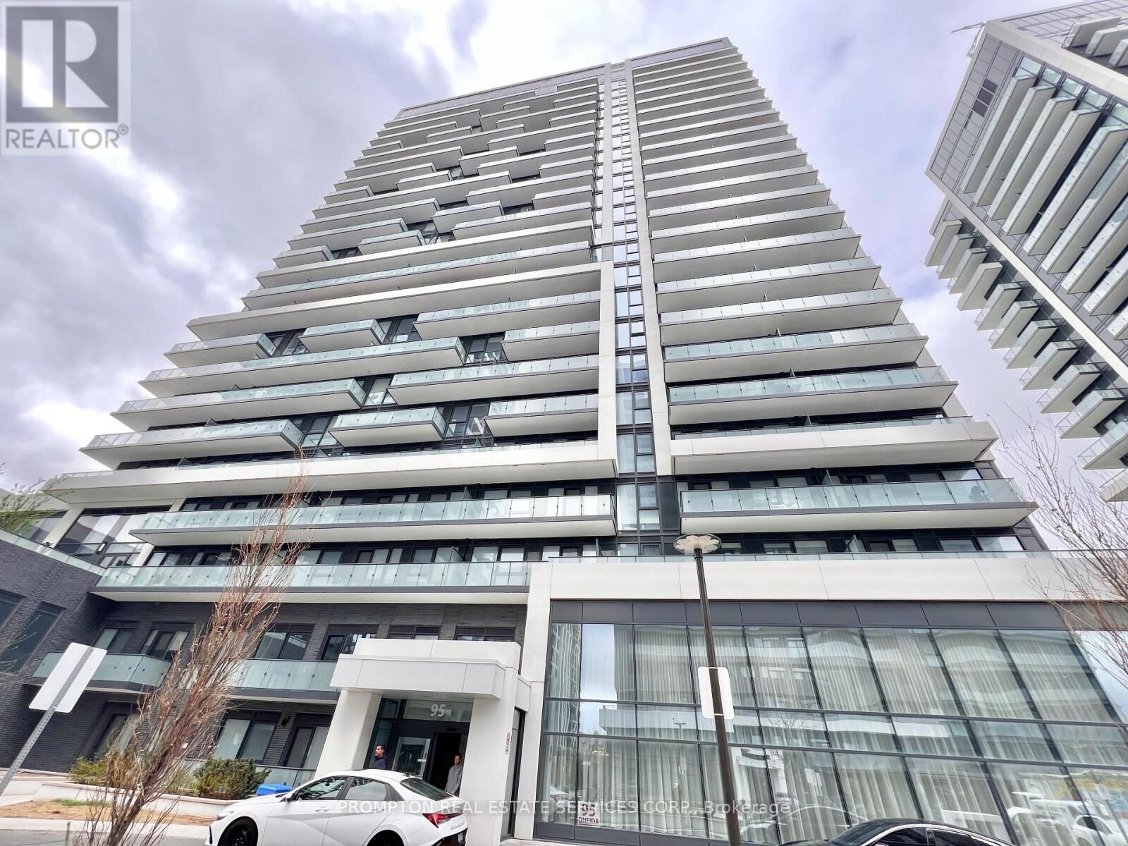 Property Photo:  95 Oneida Crescent 1208  ON L4B 0H5 