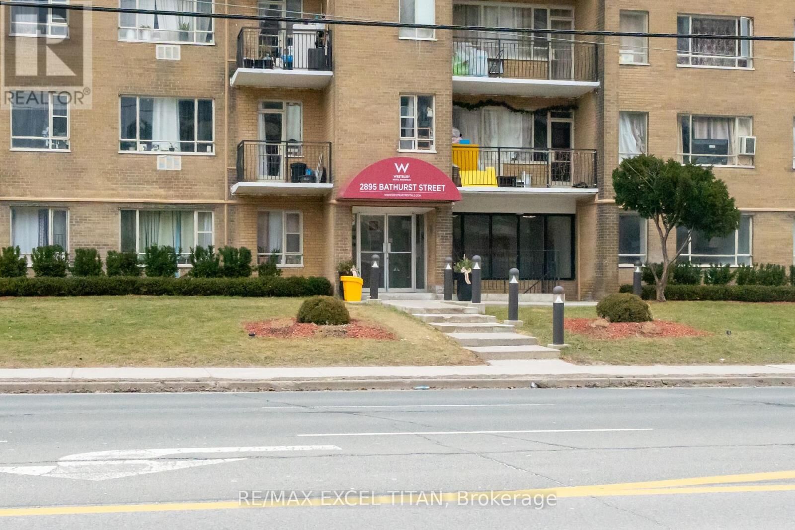 Property Photo:  2895 Bathurst Street 510  ON M6H 3A8 