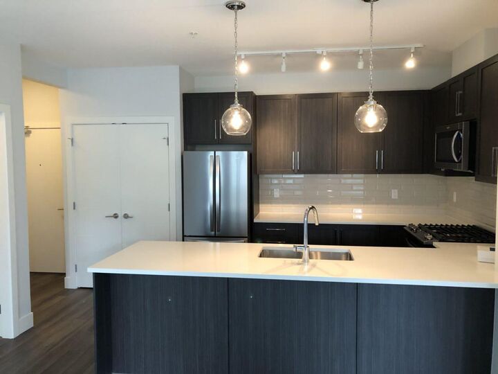 Property Photo:  2960 151 Street 305  BC V4P 0G3 