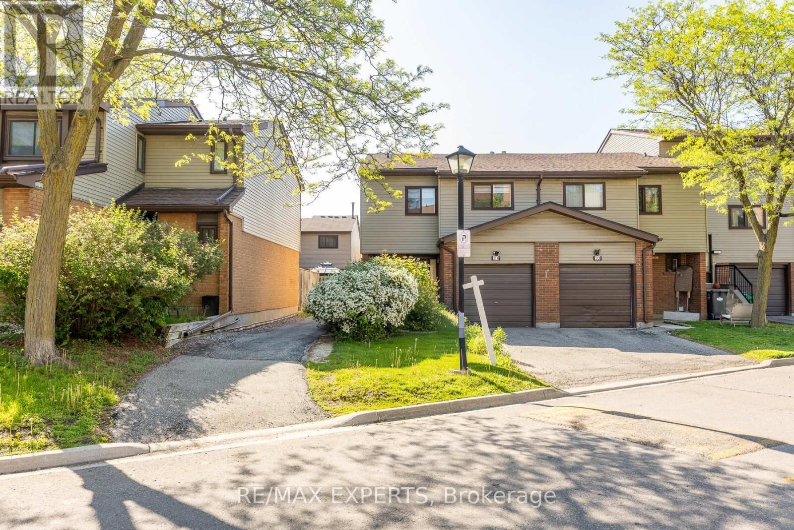 Property Photo:  31 Carleton Place  ON L6T 3Z4 