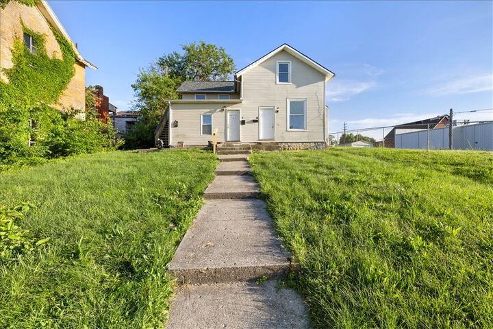 Property Photo: 7 W Mulberry Street OH 45506