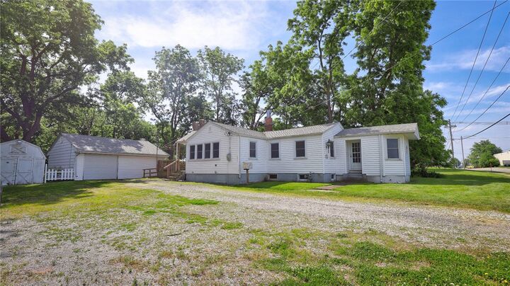 Property Photo: 3640 N Woodford Street IL 62526