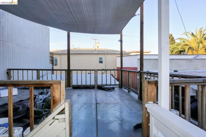 Property Photo: 6708 International Blvd CA 94621