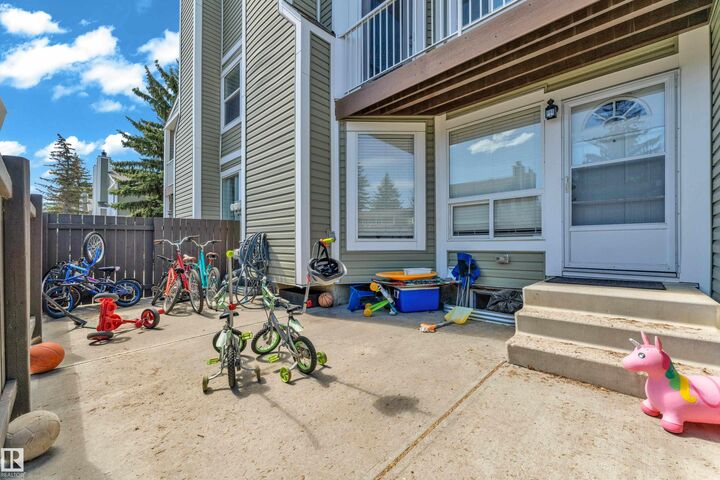 Property Photo: 1820 56 Street NW 45 AB T6L 5L4