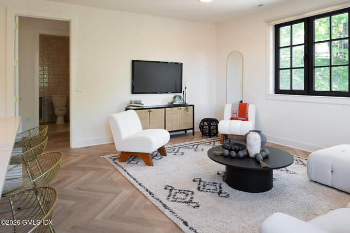 Property Photo: 100 E Putnam Avenue 301 CT 06807