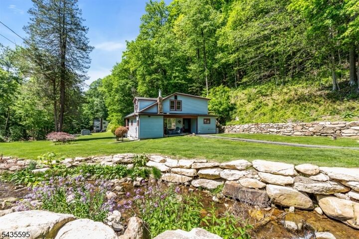 Property Photo:  145 Mill Brook Rd  NJ 07882 