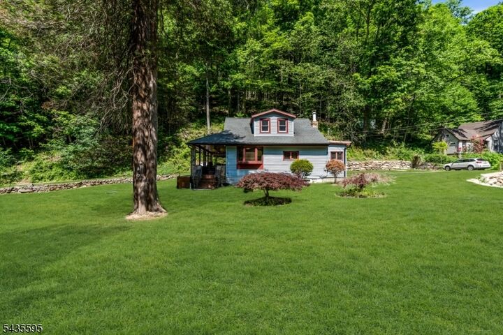 Property Photo: 145 Millbrook Rd NJ 07882