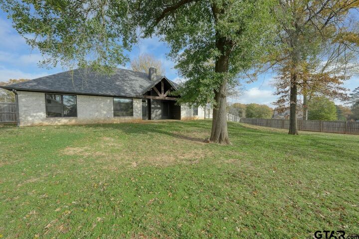 Property Photo:  12109 Oak Grove  TX 75771 