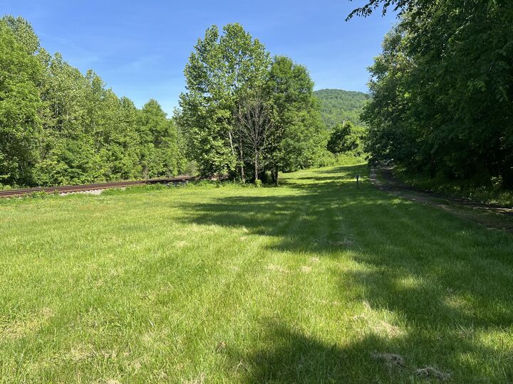 Property Photo: 7195 N State Route 20 WV 25985