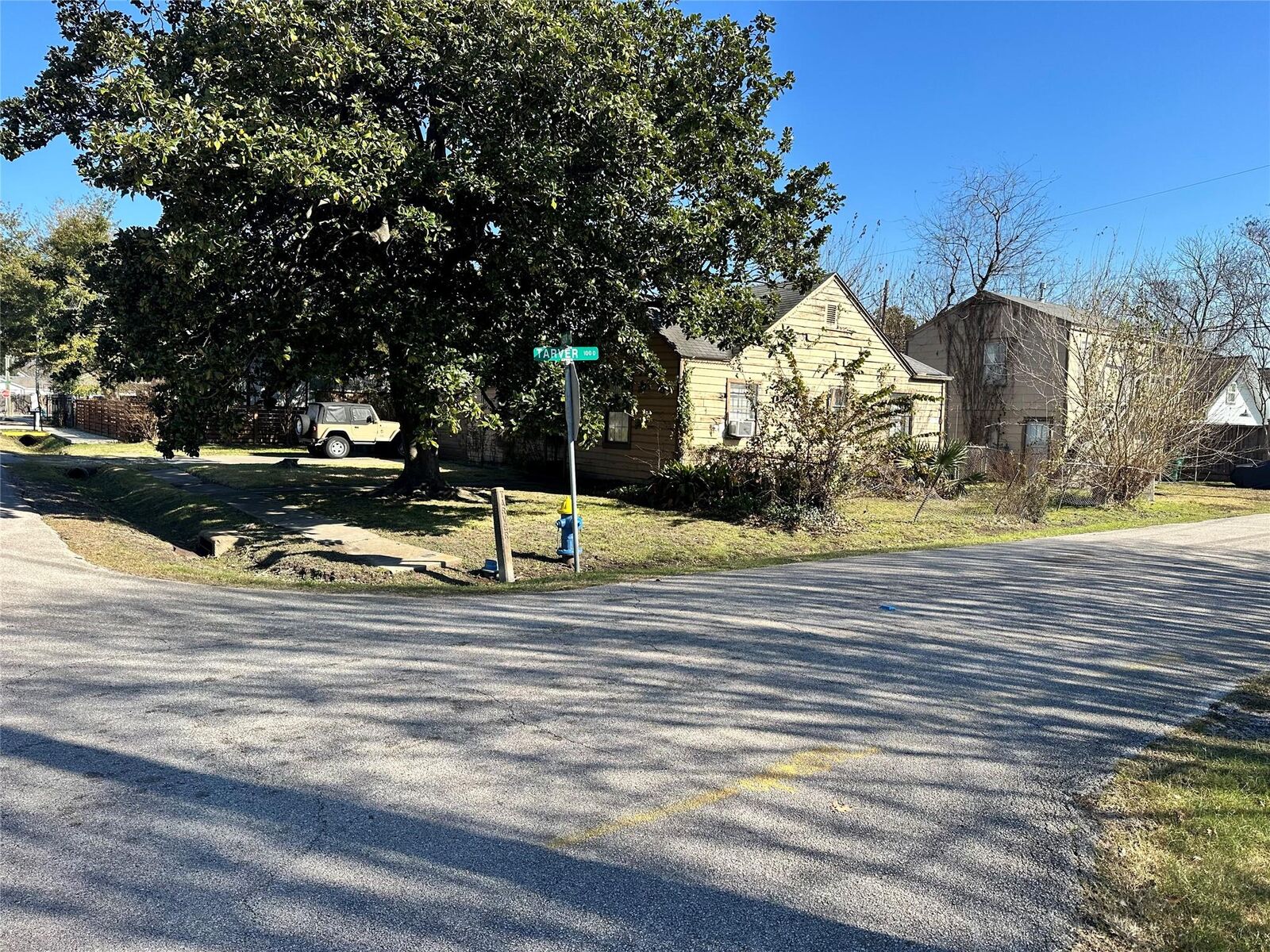 Property Photo:  1502 Tabor Street  TX 77009 