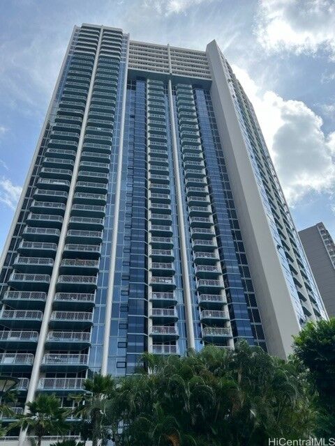 Property Photo:  1212 Nuuanu Avenue 2706  HI 96817 