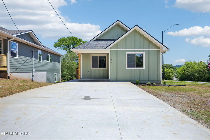 Property Photo:  1614 Rugby Ave  TN 37920 