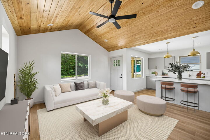 Property Photo: 1614 Rugby Ave TN 37920