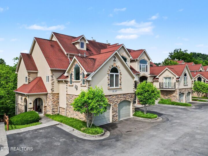 Property Photo:  609 River Place Way Unit B301  TN 37862 