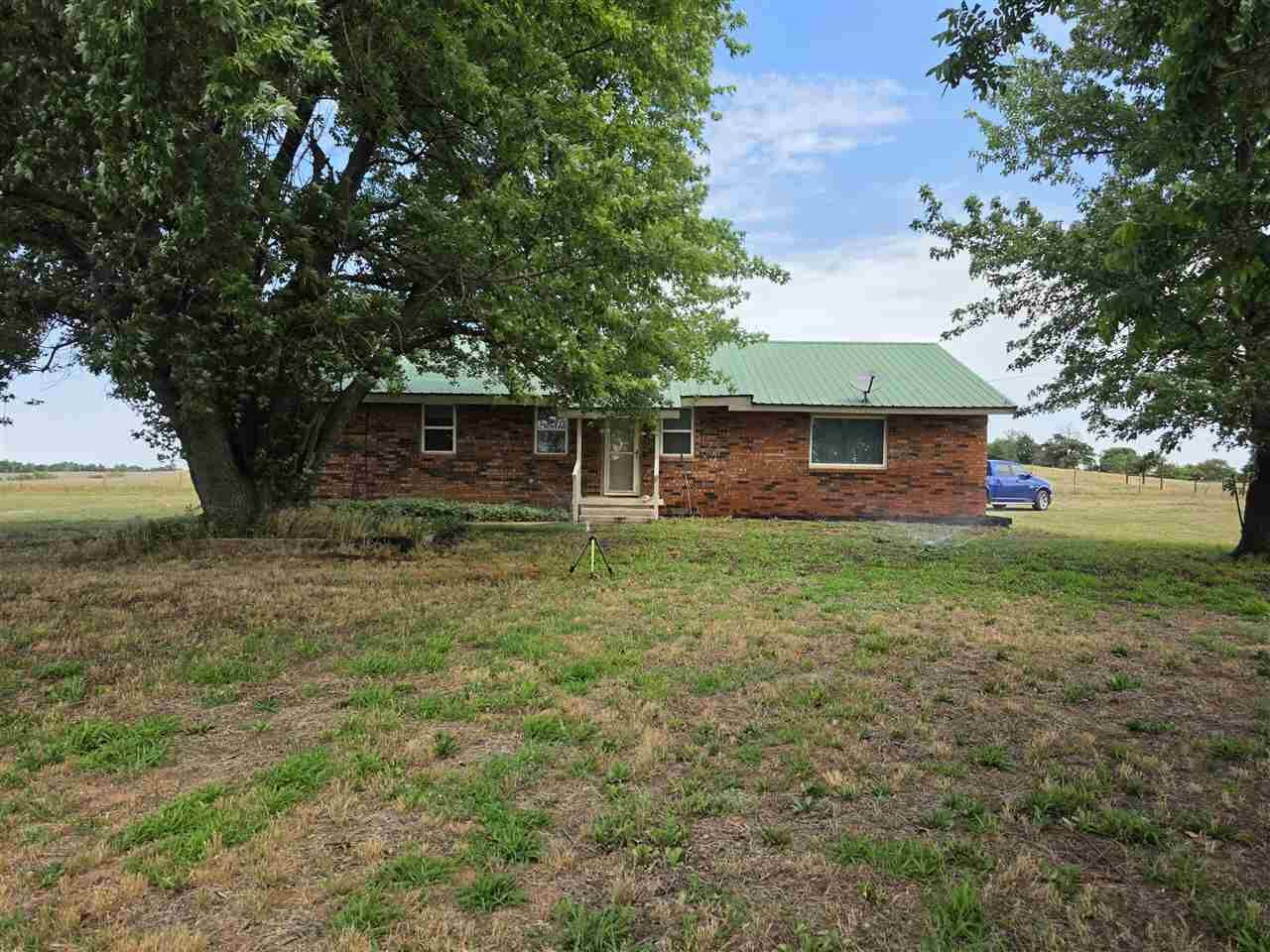 Property Photo: 17728 Watts Rd OK 73541