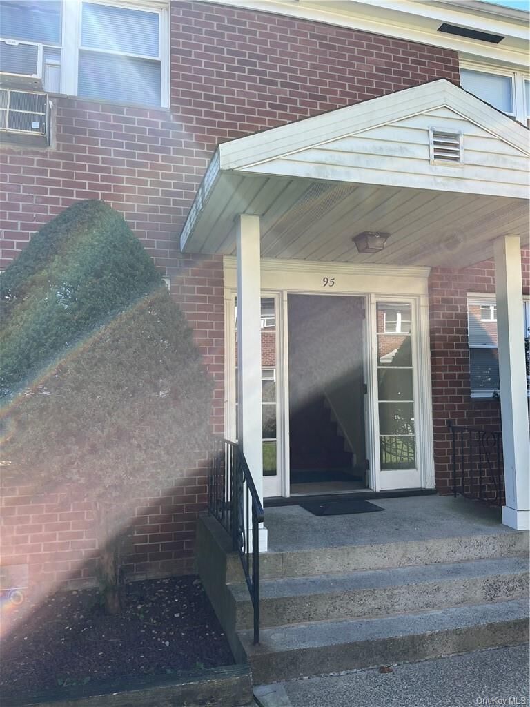 Property Photo:  95 N Middletown Road 97B  NY 10965 