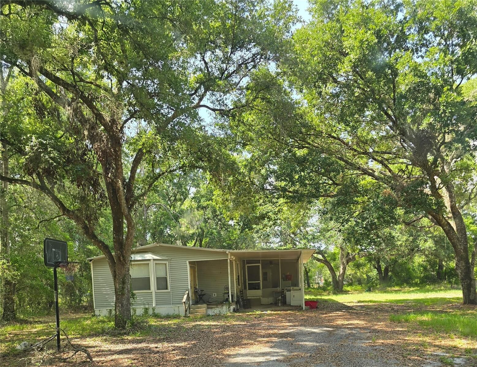 Property Photo: 38625 County Line Road FL 33540