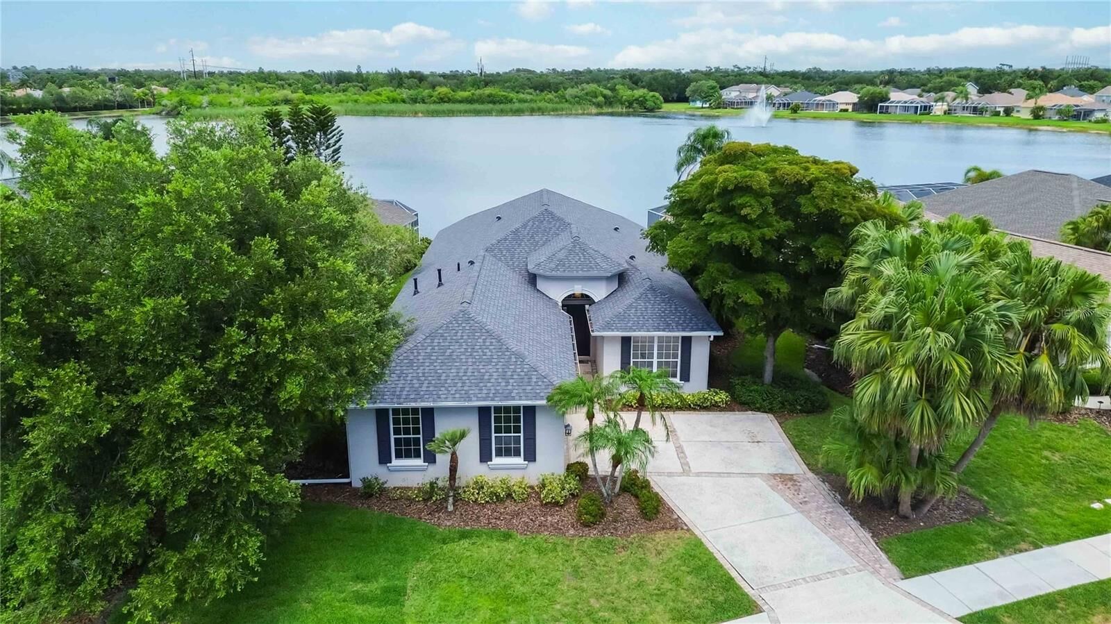 Property Photo:  7407 Sea Island Lane  FL 34201 