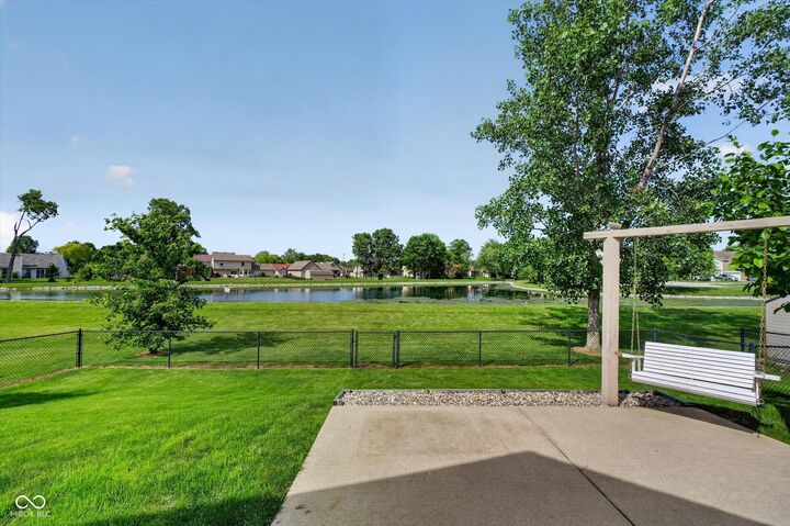 Property Photo: 816 Heatherwood Drive IN 46143