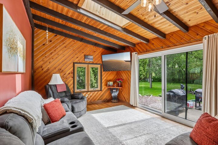 Property Photo: 3460 High Rd WI 53027