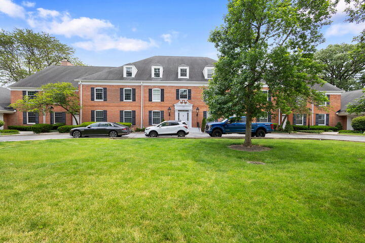 Property Photo: 7323 Heritage Court 1A IL 60423