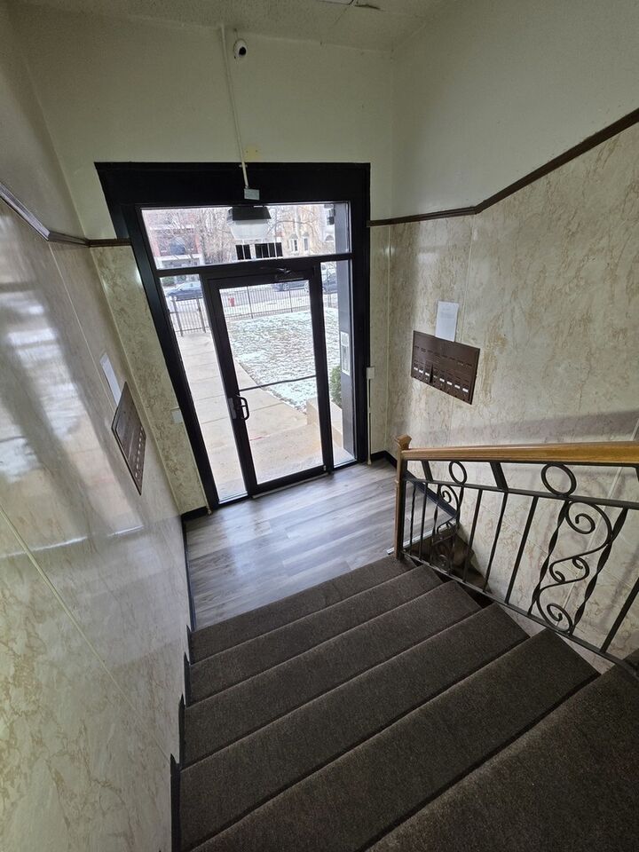 Property Photo:  