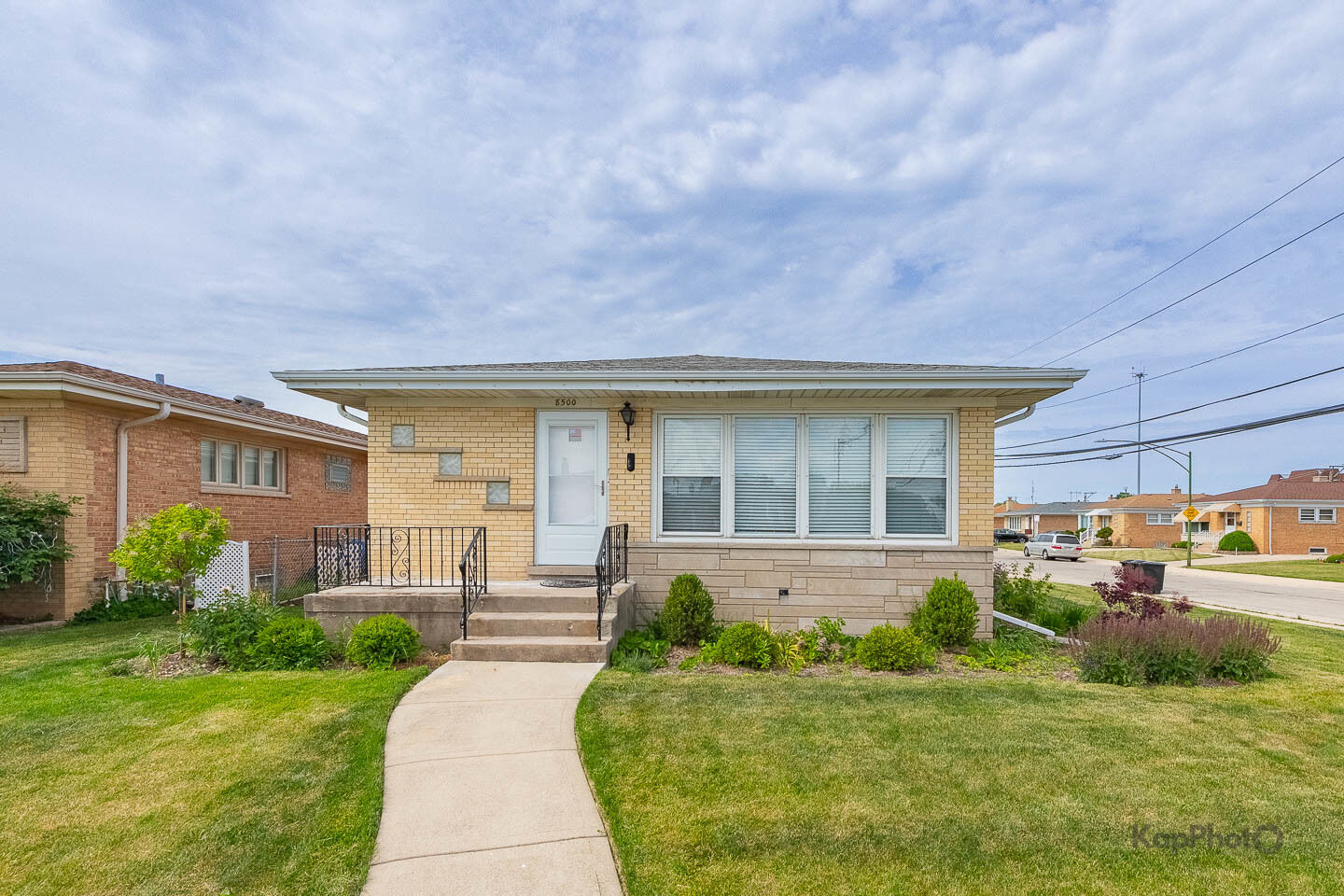 Property Photo:  8500 W Carmen Avenue  IL 60656 