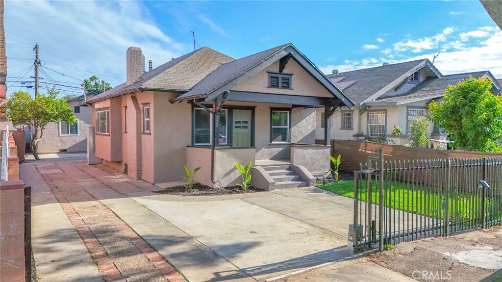 Property Photo:  326 -328 W 47th  CA 90037 