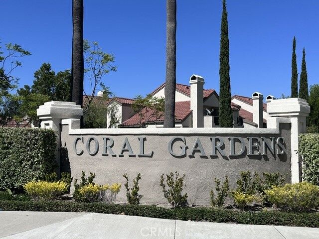 Property Photo: 27923 Windsor 184 CA 92692