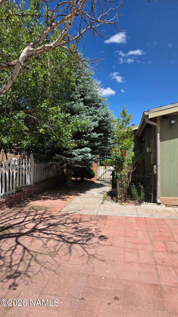 Property Photo: 5456 N Sanford Place AZ 86004