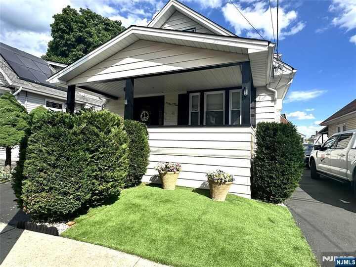 Property Photo:  176 N 12th Street  NJ 07508 
