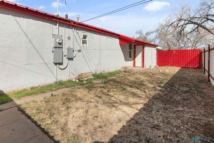 Property Photo:  1309 N Reid Street  NM 88101 