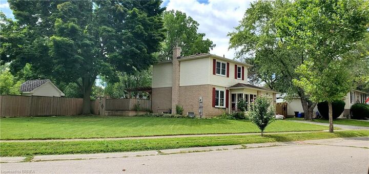 Property Photo:  30 Inglewood Street  ON N3P 1A3 