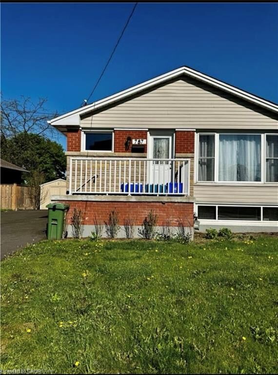 Property Photo: 787 Upper Ottawa Street Bsmt ON L8T 3T8