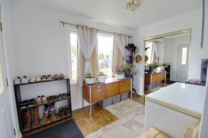 Property Photo: 5109 44 Ave AB T1G 1A9