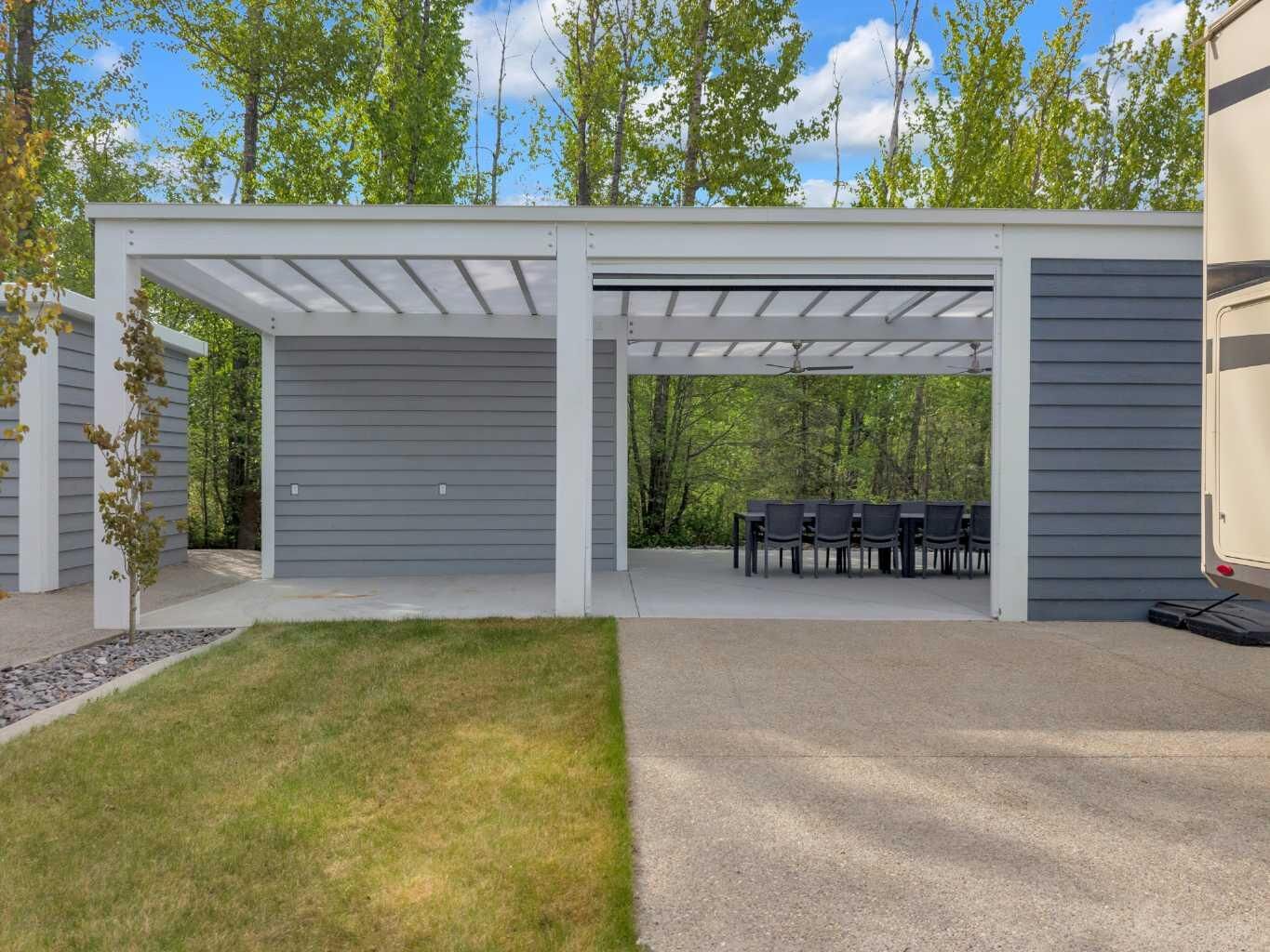Property Photo: 41310 Range Road 282 29 AB T4L 2N3