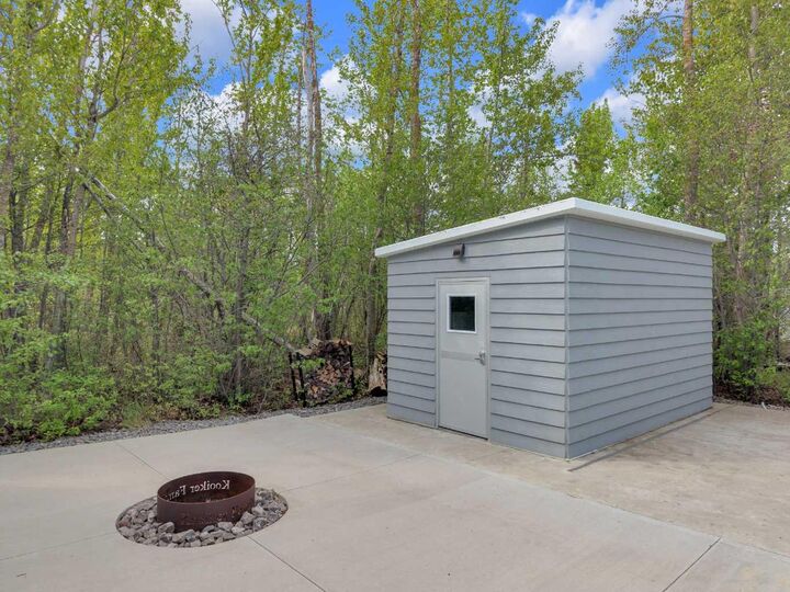 Property Photo: 41310 Range Road 282 30 AB T4L 2N3