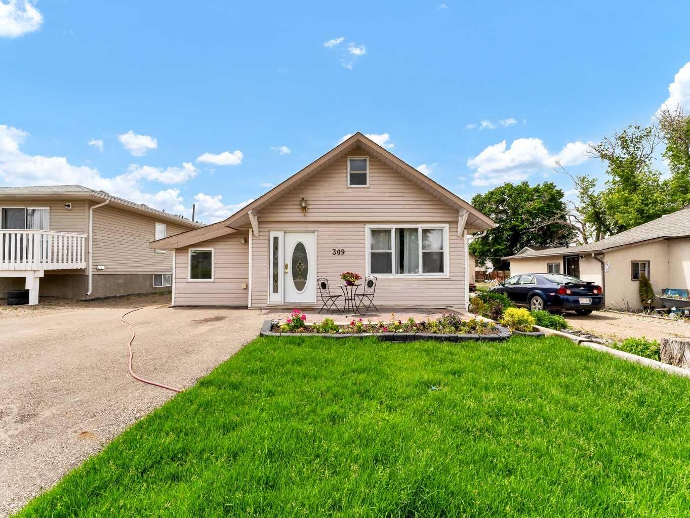 Property Photo: 309 1 Street NW AB T0J 2P2