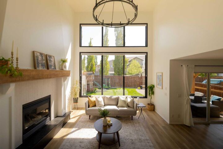 Property Photo:  530 Chaparral Drive SE  AB T2X 3W2 