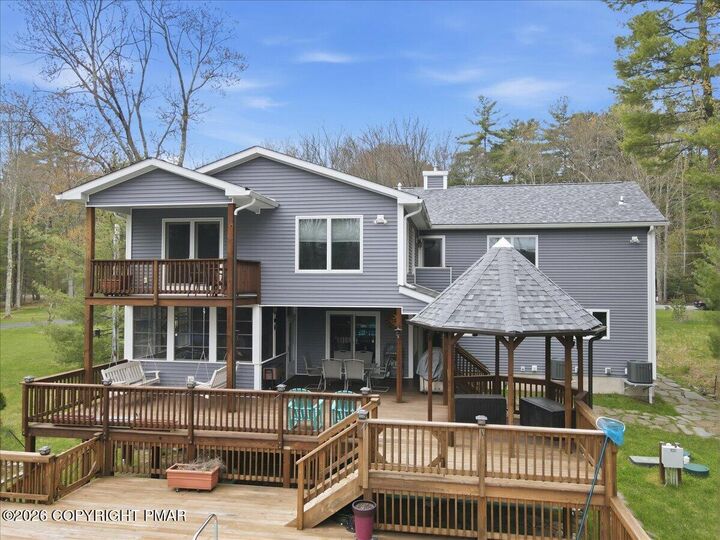 Property Photo:  111 Spinnler Point Road  PA 18464 